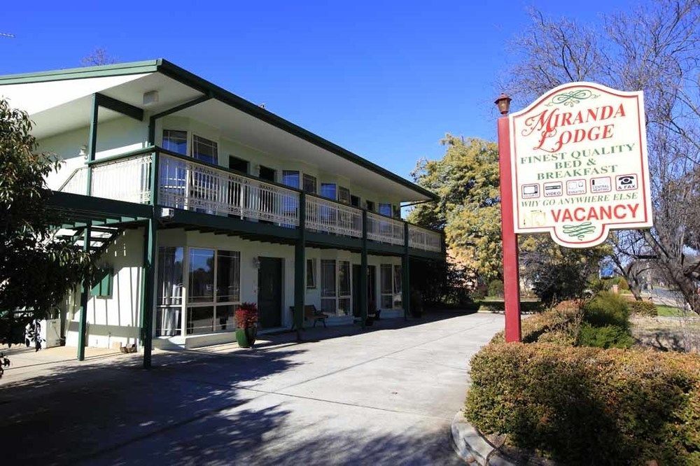 Miranda Lodge Canberra Buitenkant foto