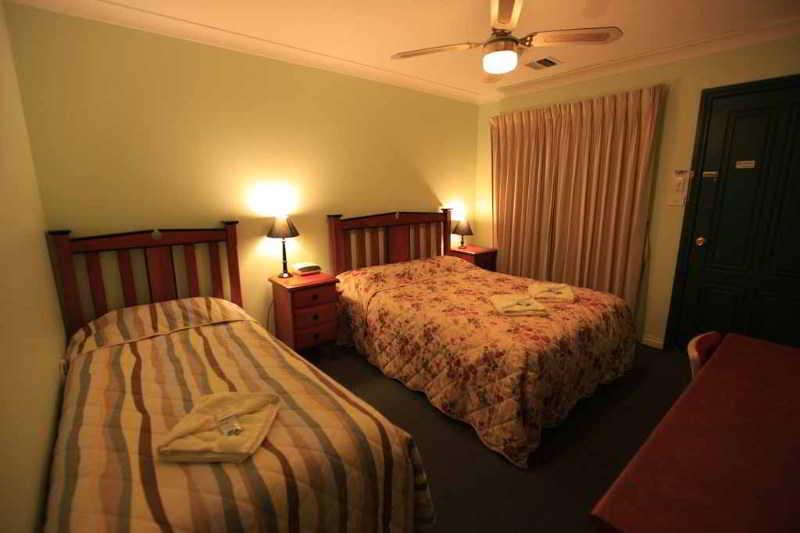Miranda Lodge Canberra Buitenkant foto