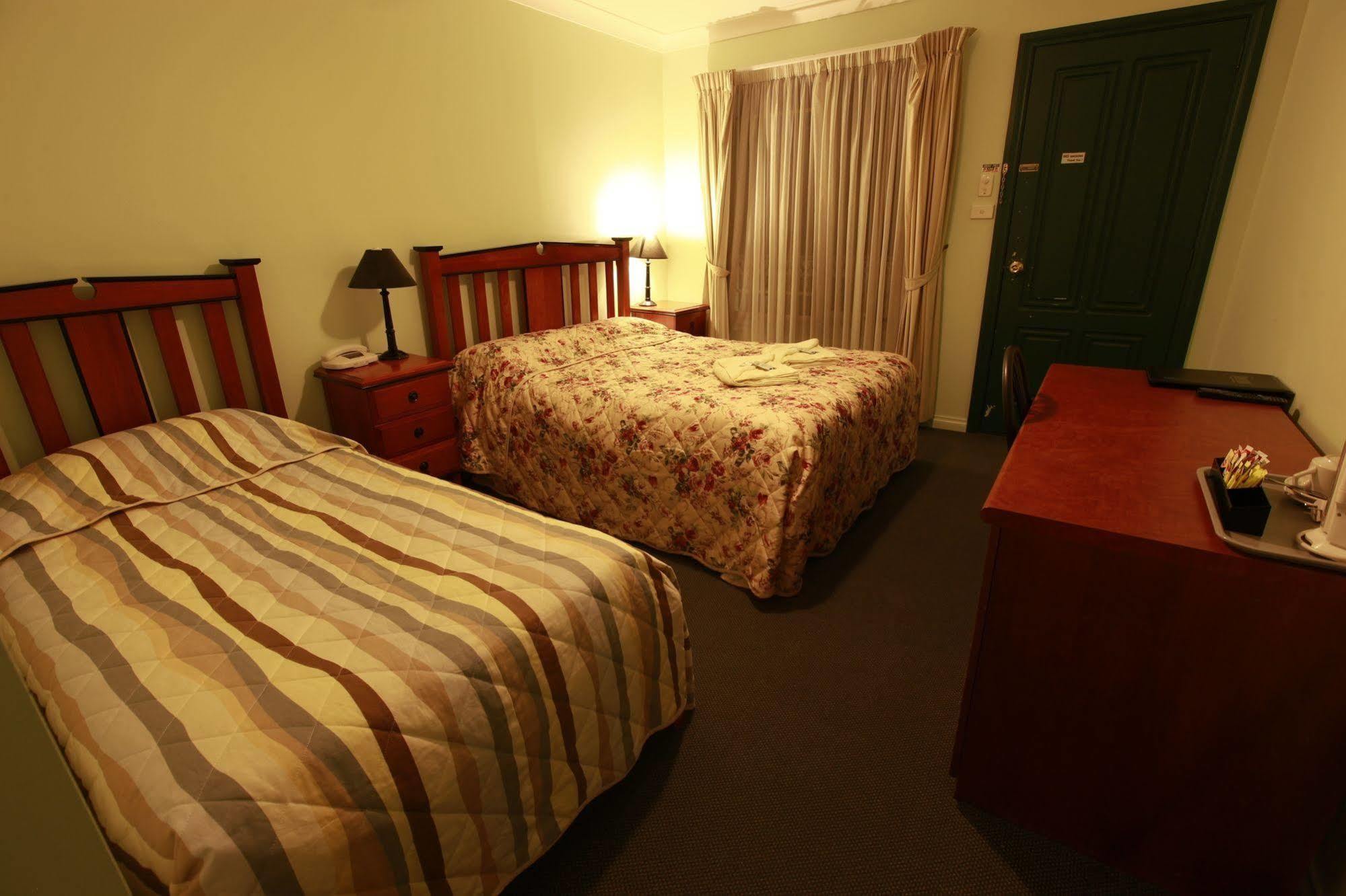 Miranda Lodge Canberra Buitenkant foto